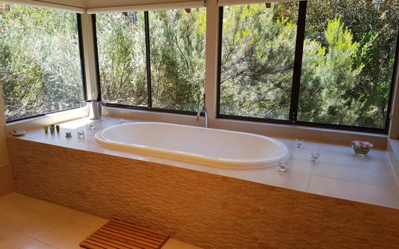 Jarrah Grove Forest Retreat Bath Tub